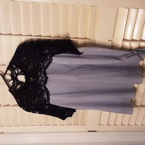 Lace shoulders and sleeves 3X top with side tie